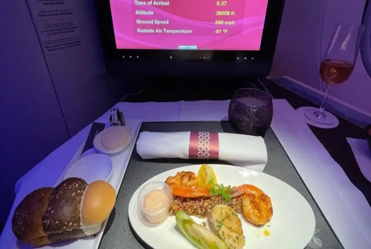 What to expect from Qatar Airways business class.